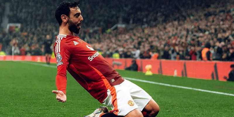 Bruno Fernandes: Chìa khóa dẫn đến thành công của MU 2 Bruno Fernandes hiện đang được đánh giá rất cao ở vị trí mà mình thi đấu