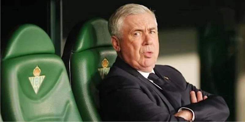 Ancelotti học hỏi bài học từ các đời HLV trước đây